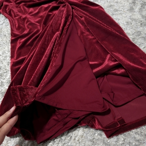 ASTR the Label Lanita Velvet Dress, Surplice Front, Faux Knot Waist, Merlot, M - Picture 12 of 16